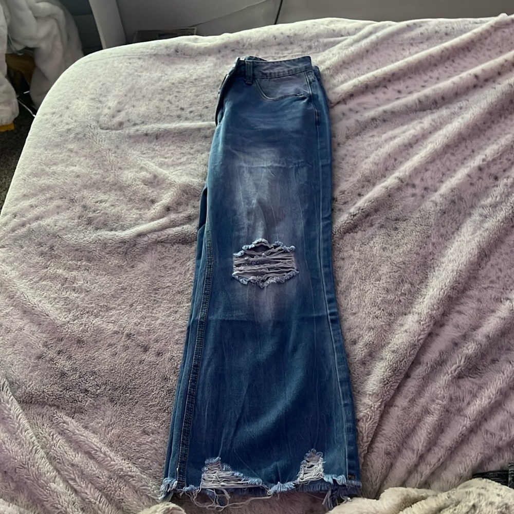 This pair of jeans are over sized. I am usually a 25 and they were to big!